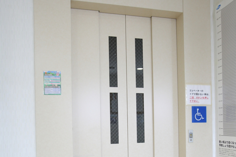 エレベーター